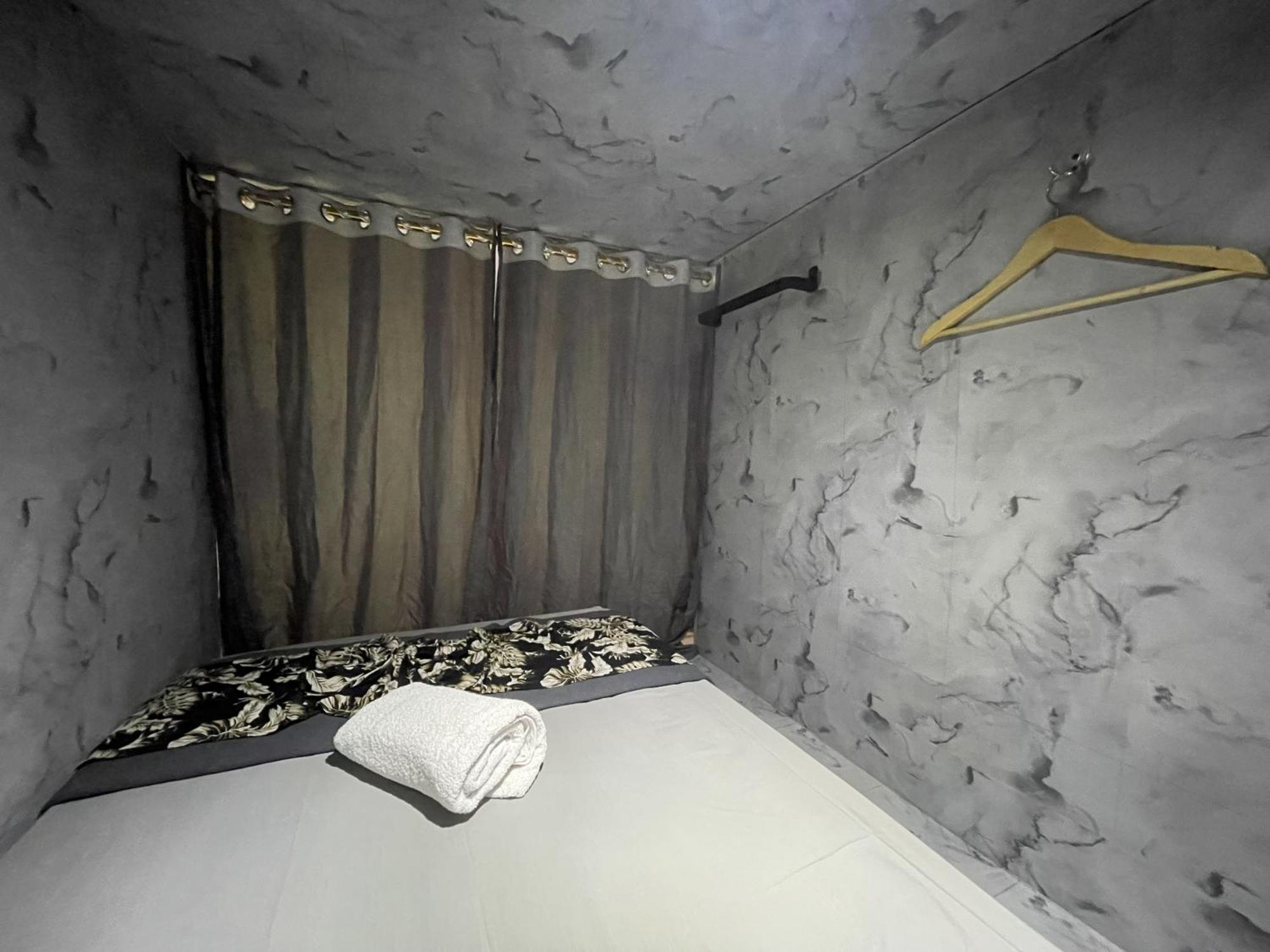 Apit Lawang Villas & Resto Batununggul Exterior photo